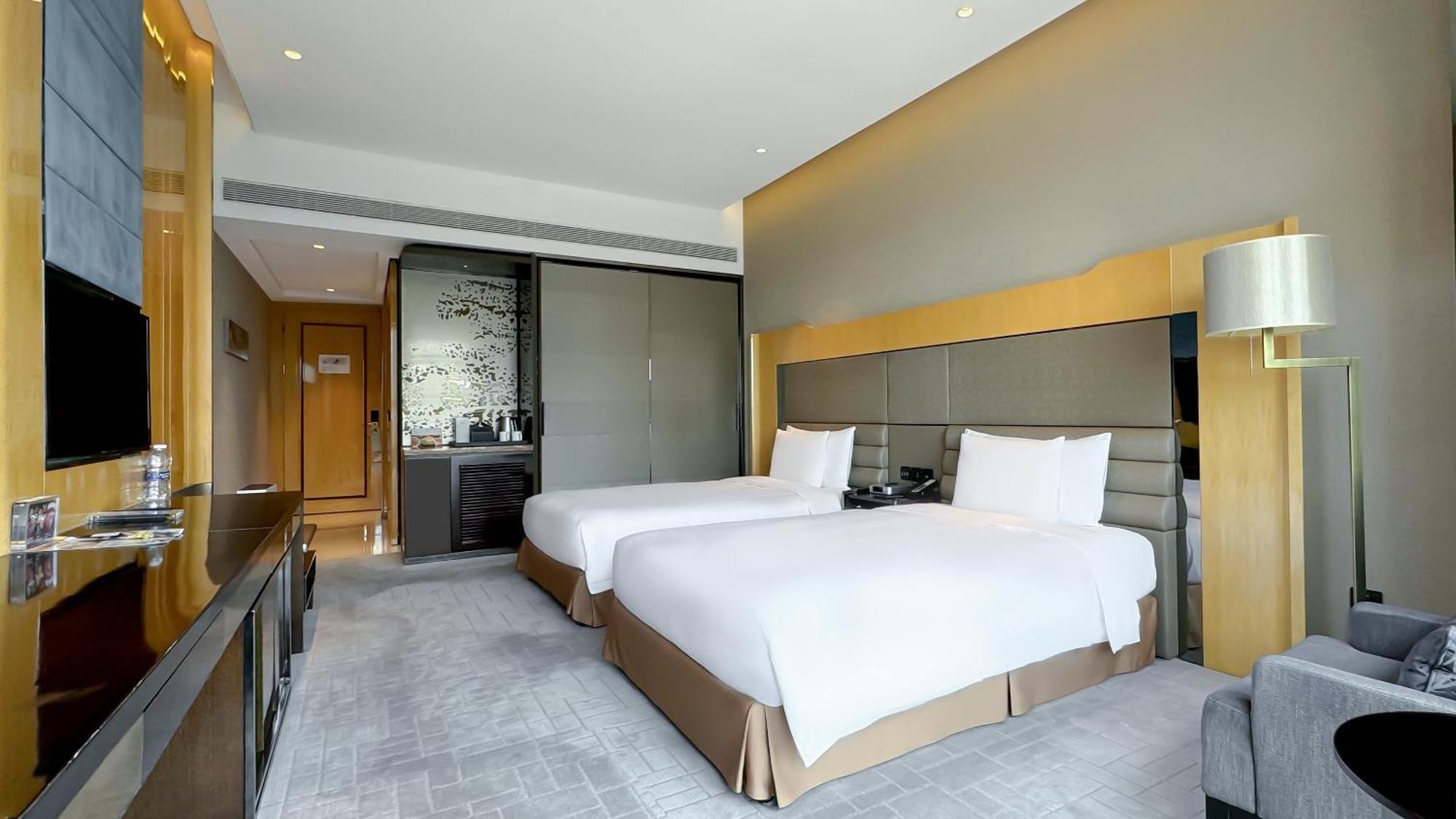 Crowne Plaza Beijing Lido By Ihg Hotel Exterior photo