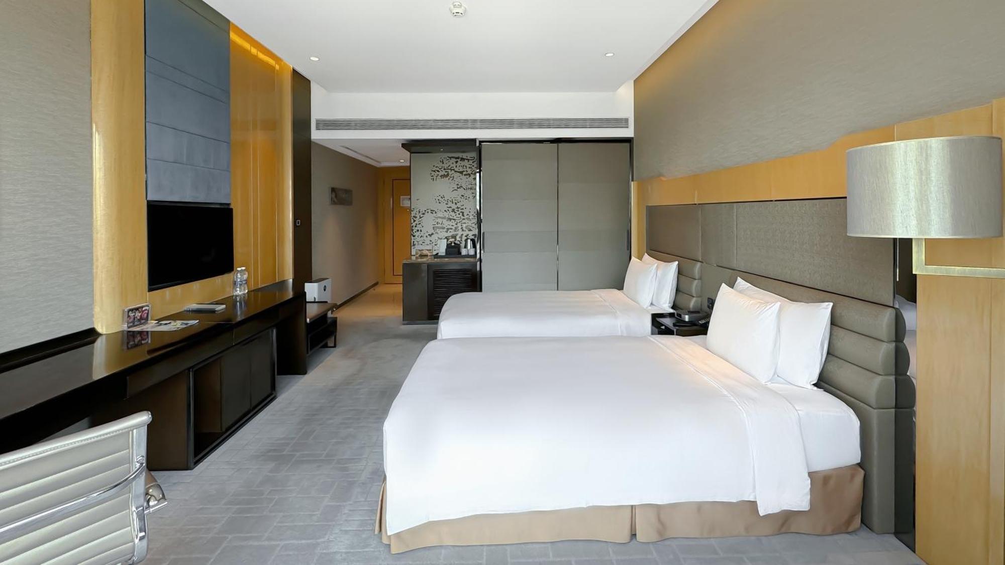 Crowne Plaza Beijing Lido By Ihg Hotel Exterior photo