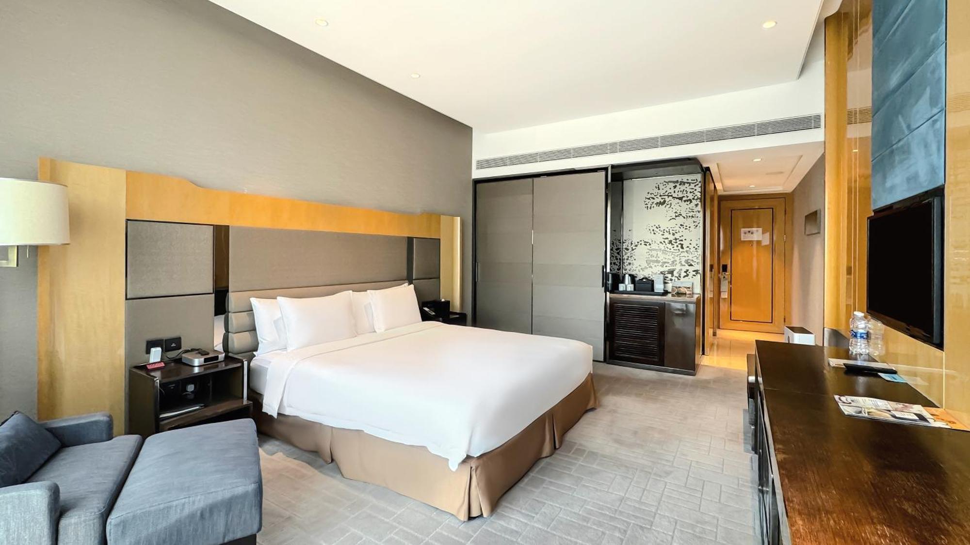 Crowne Plaza Beijing Lido By Ihg Hotel Exterior photo